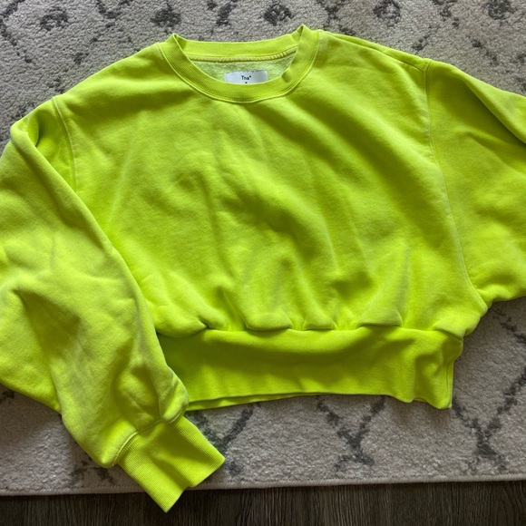Aritzia TNA Cozy Fleece Cropped Crew Neck - Picture 3 of 3